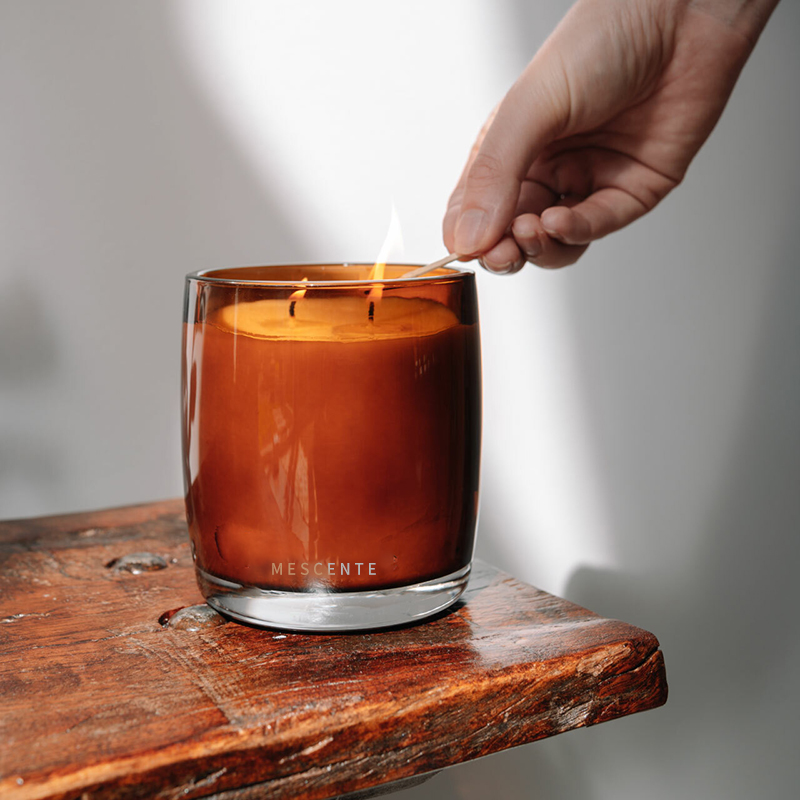 Luxus-Eigenmarken-Duftkerze „Vanilla Starry“ mit Holzstreifen