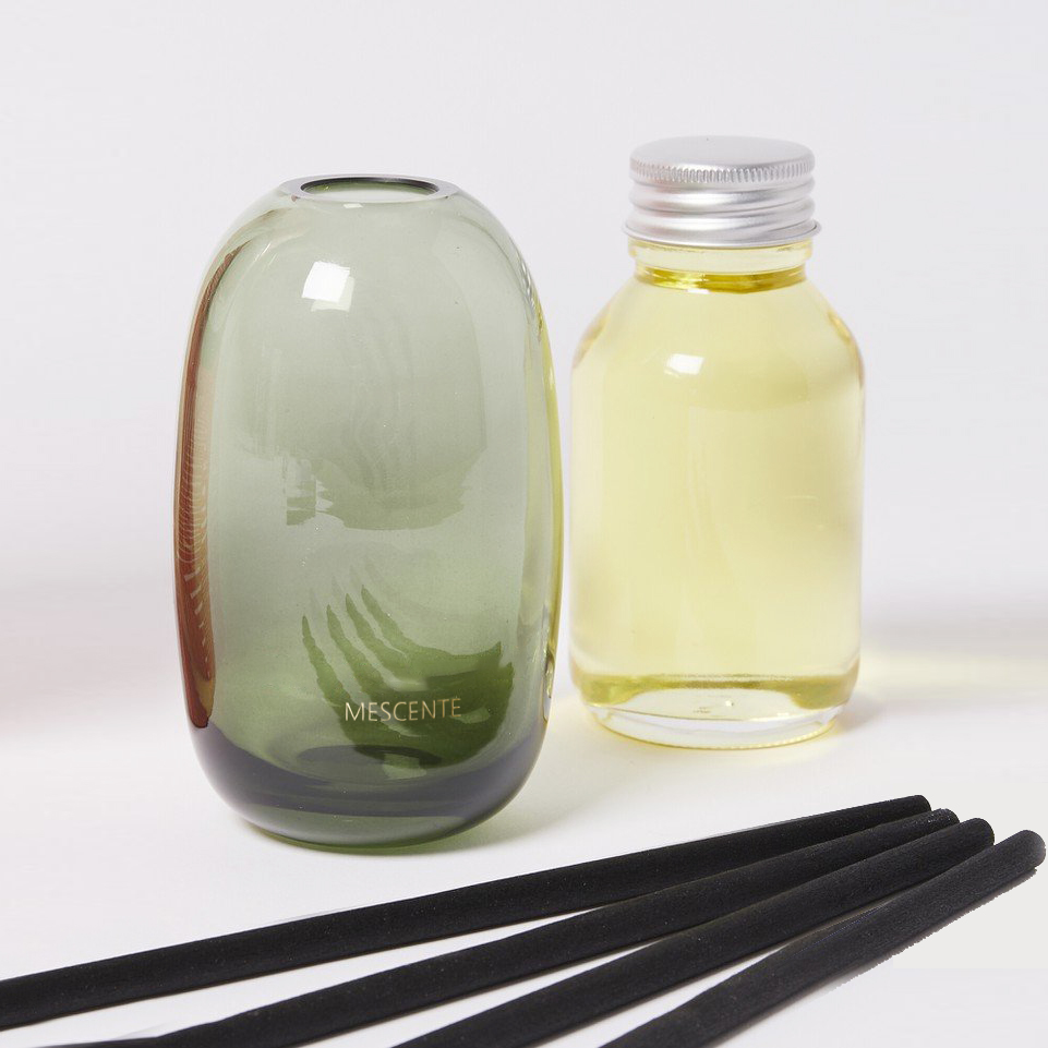 Luxus 100 ml 200 ml 500 ml Diamant Runde Flaschen Loris Sola Blumen Bernstein Kristall Eyfel Parfüm Reed Diffusor Öl