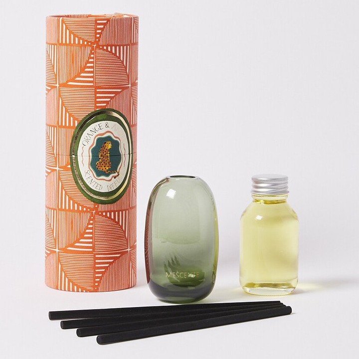 Luxus 100 ml 200 ml 500 ml Diamant Runde Flaschen Loris Sola Blumen Bernstein Kristall Eyfel Parfüm Reed Diffusor Öl