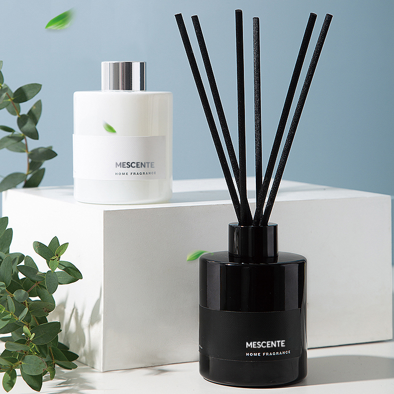 M&Scent Wholesale Luxus-Eigenmarken-dekorativer Blumenstäbchen-Faser-Red-Diffusor mit Stopper