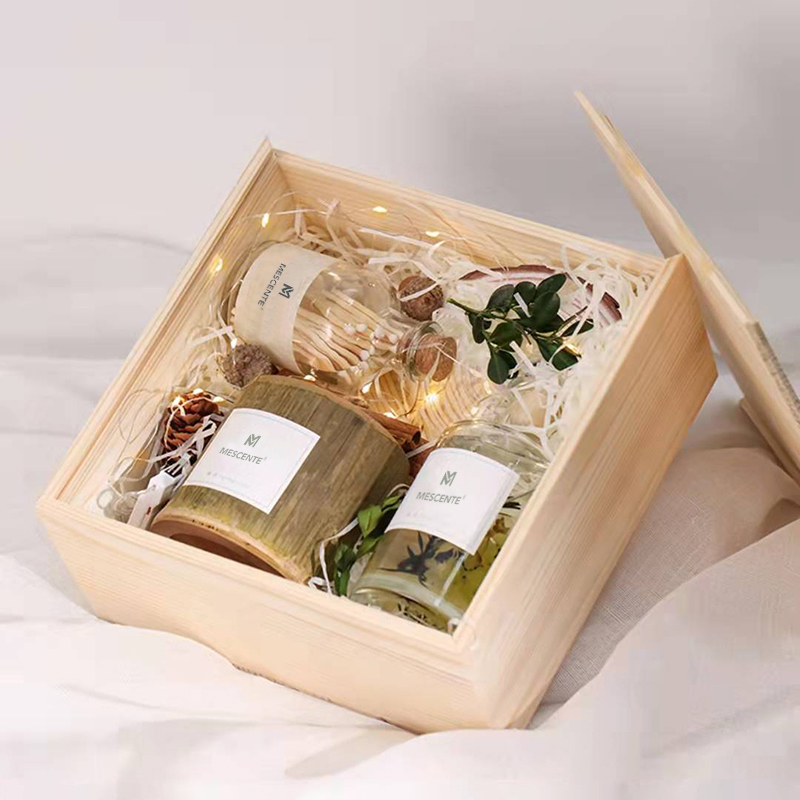 Luxus-Kerzenhalter aus Holz von M&Scent, Duftkerzen der Privatmarke, mit Box