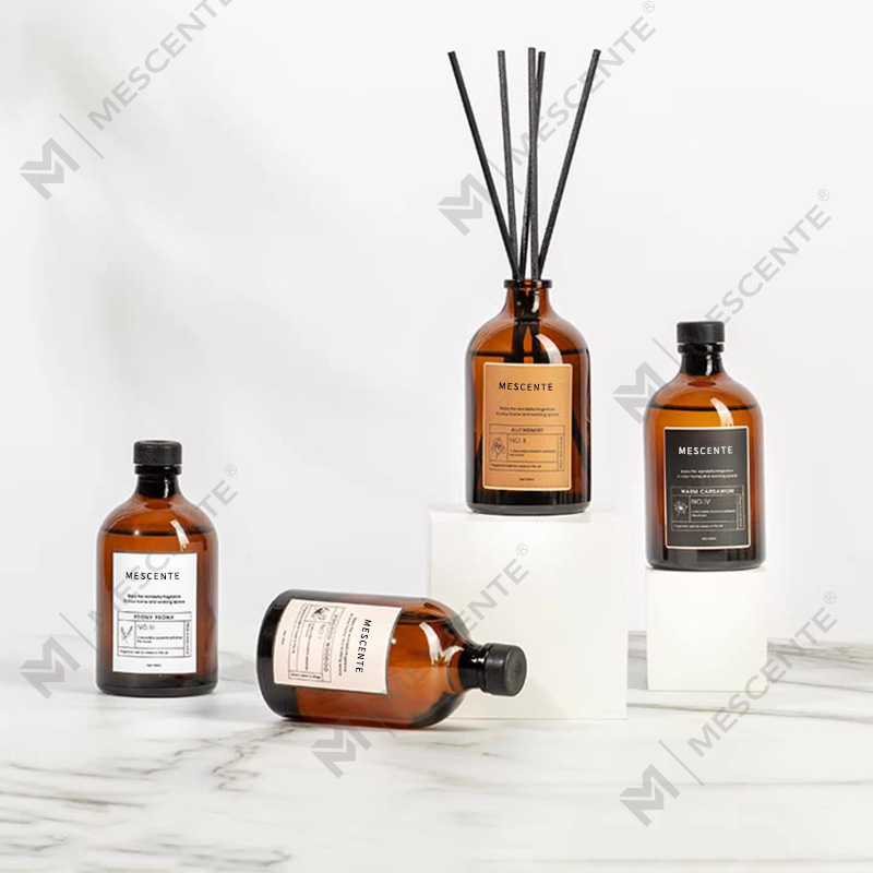 Großes Schwarz und Gold, 100 ml, schillerndes Luxusglas, bunte Stäbchen, Faser-Schilfdiffusor, Lufterfrischer, Lösungsmittel