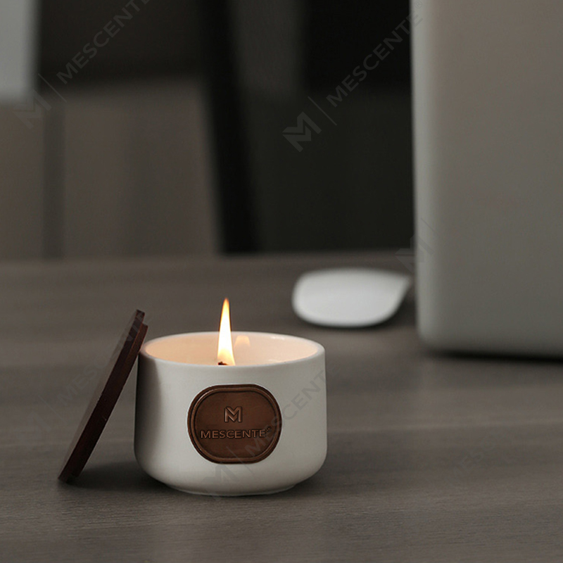 M&Scent Private Label Keramik-Geschenksets mit individuell duftenden Kokosnusswachskerzen