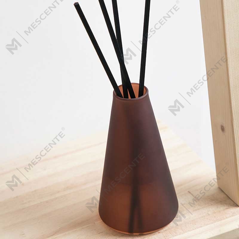 Großhandel OEM 200 ml Luxus-Box-Verpackung Rattan-Sticks Home Fragrance Aroma Reed Diffusor Geschenkset
