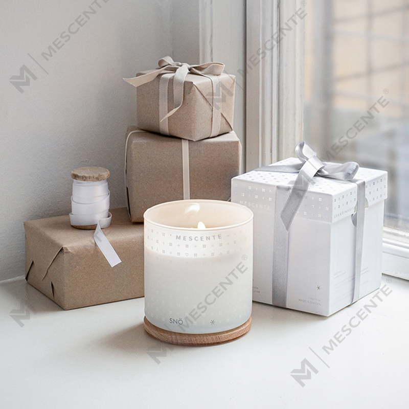 M&Scent Luxuriöse, handgefertigte, weihnachtliche, dekorative Sojawachskerzen mit Geschenkbox