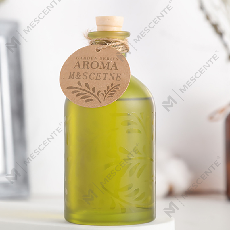 M&Scent Luxuriöser individueller Eigenmarken-Glasflaschen-Blumen-Flüssigkeits-Red-Diffusor mit Geschenkbox