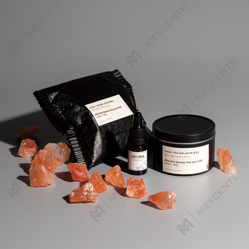 Duftender Räucherstein mit ätherischem Öl im transparenten Glasgefäß mit natürlichem ätherischem Öl A29200 – Exportpass