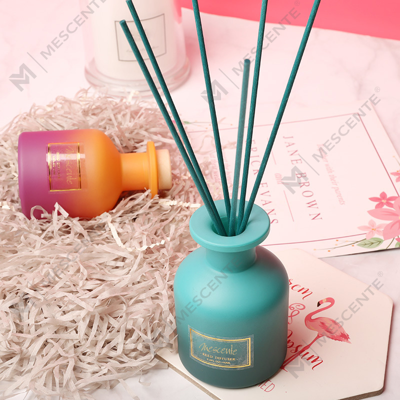 M&Scent Private Label Raumduft-Rediffusor in runder Flasche