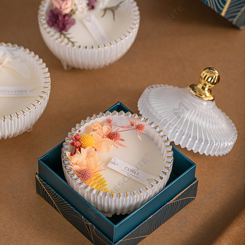 M&Scent Großhandel, günstige, maßgeschneiderte Luxus-Eigenmarken-Säulenduft-Sojawachs-Holzdocht-Aromakerze