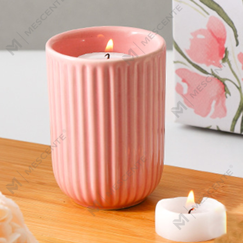 Luxuriöse, individuell gestaltete Private-Label-Woodwick-Duftkerzen aus farbigem Keramik-Sojawachs im Großhandel in großen Mengen