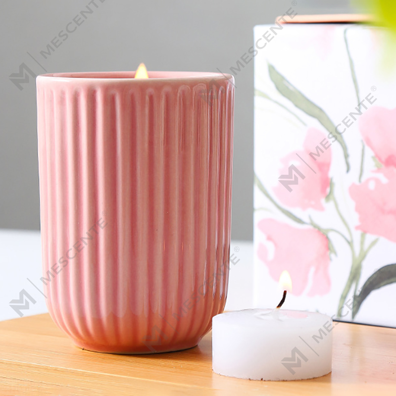 Luxuriöse, individuell gestaltete Private-Label-Woodwick-Duftkerzen aus farbigem Keramik-Sojawachs im Großhandel in großen Mengen