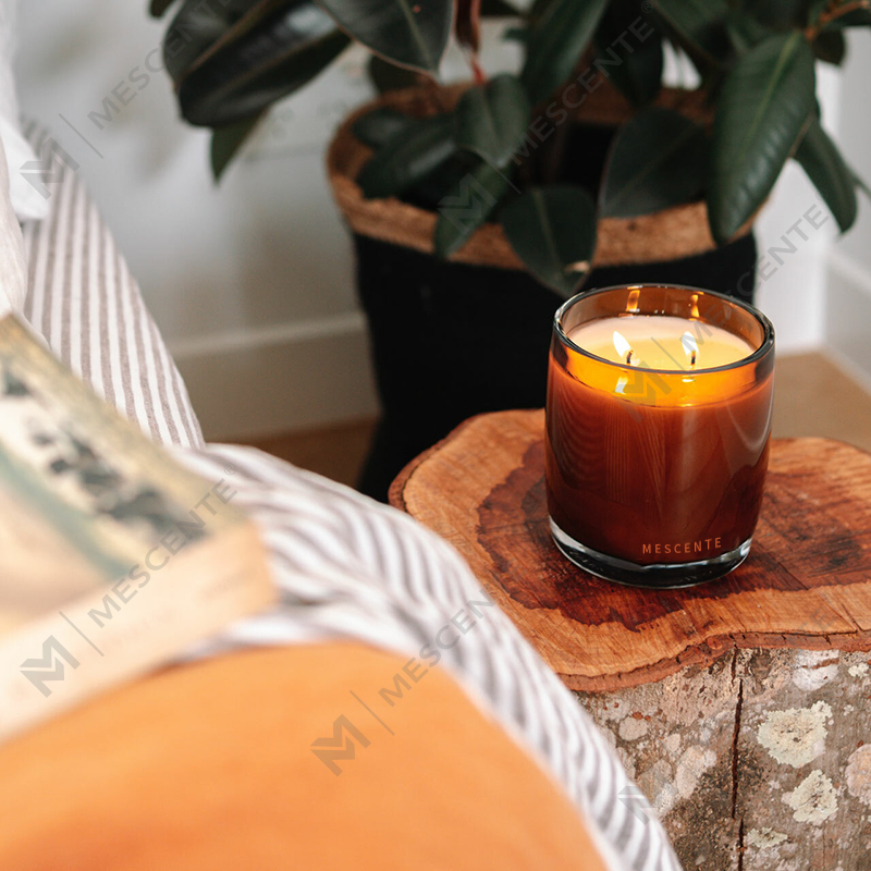 Luxus-Eigenmarken-Duftkerze „Vanilla Starry“ mit Holzstreifen