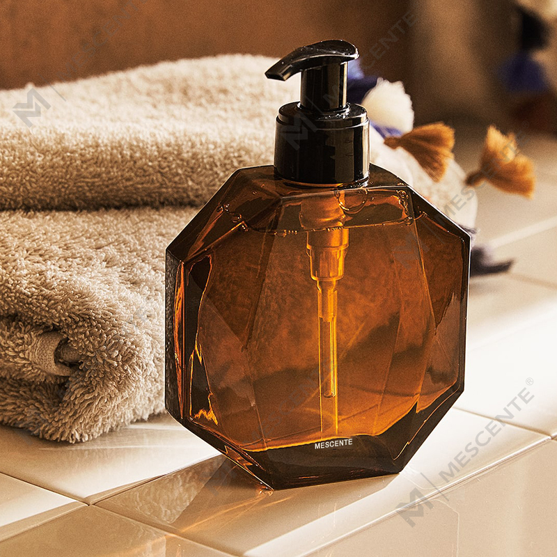 Private Label Raumspray mit ätherischen Ölen mit Box M&scent Custom Luxus-Raum- und Leinen-Lufterfrischer Glasflasche, Farbbox-Flüssigkeit