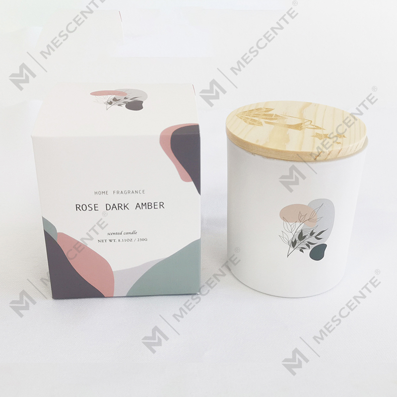 Mehrere hochwertige Soja-Duftkerzen mit 100 % natürlichem Aroma von M&Scent im Glasgefäß mit Deckel