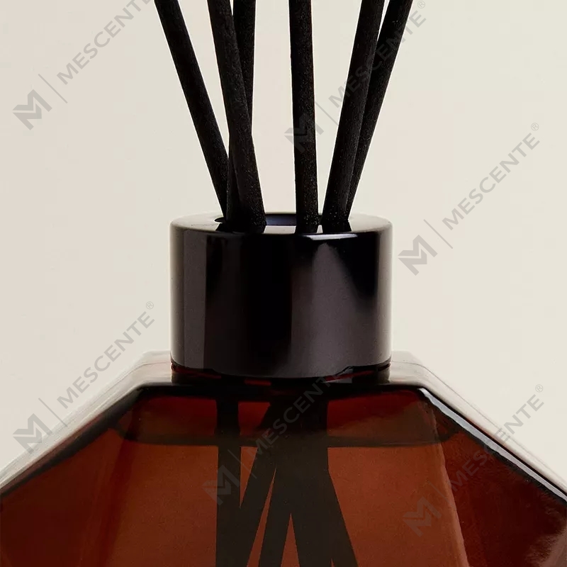 M&Scent maßgeschneiderter Luxus-Eigenmarken-200-ml-500-ml-Heim-Red-Diffusor mit Box