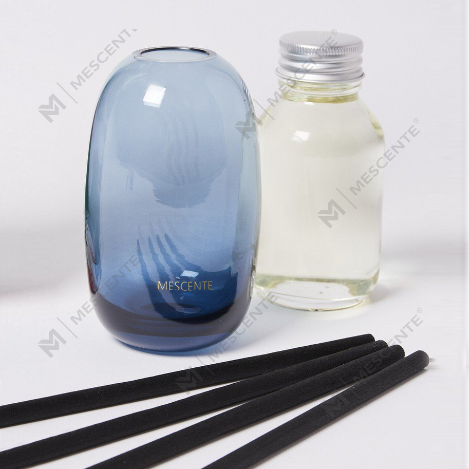 Luxus 100 ml 200 ml 500 ml Diamant Runde Flaschen Loris Sola Blumen Bernstein Kristall Eyfel Parfüm Reed Diffusor Öl