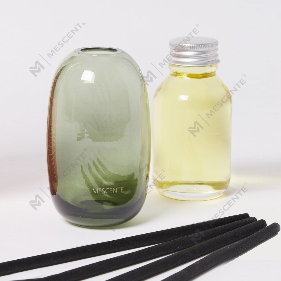 Luxus 100 ml 200 ml 500 ml Diamant Runde Flaschen Loris Sola Blumen Bernstein Kristall Eyfel Parfüm Reed Diffusor Öl